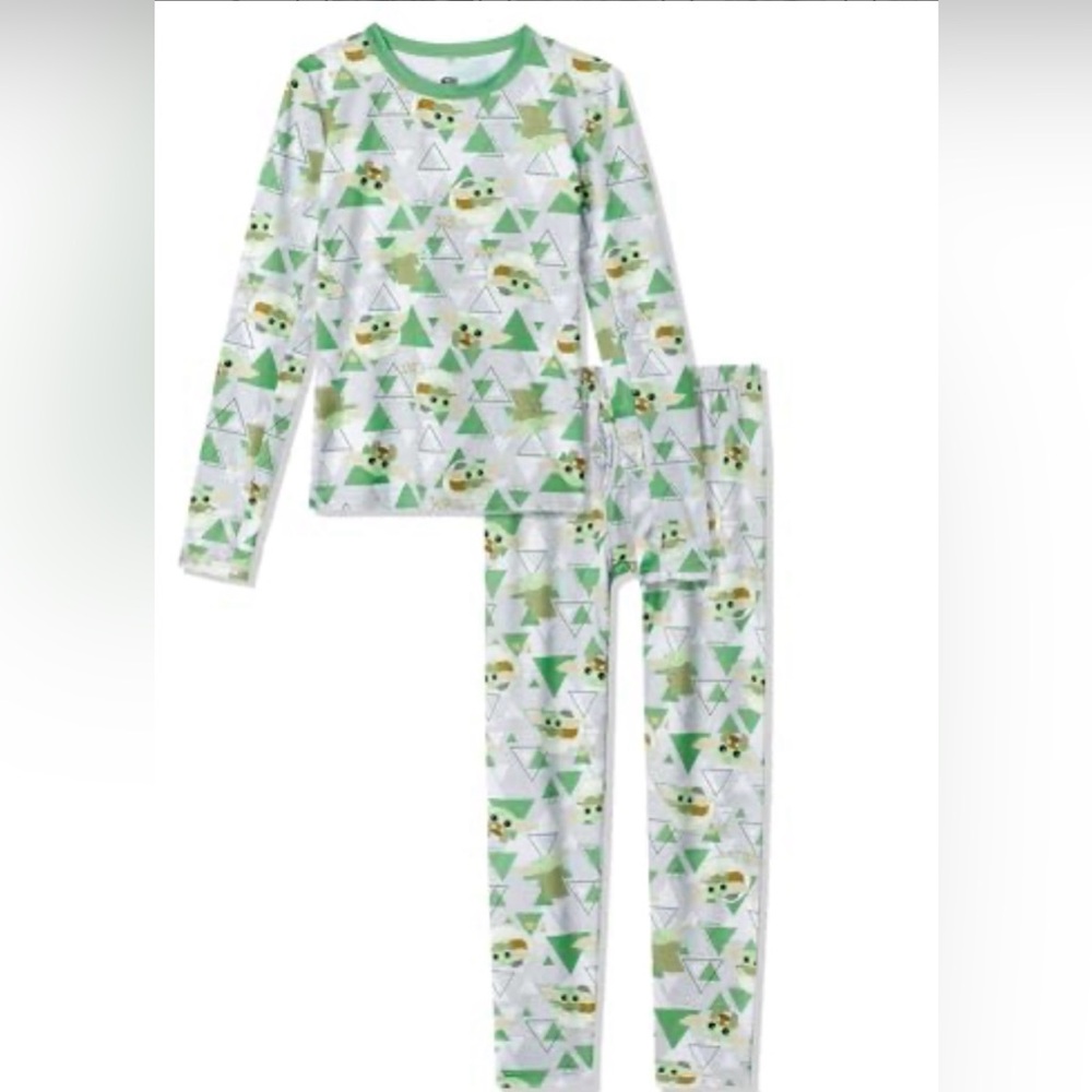 NWT- STAR WARS Baby Yoda Boys Thermal Underwear Set for Kids-  size 8
